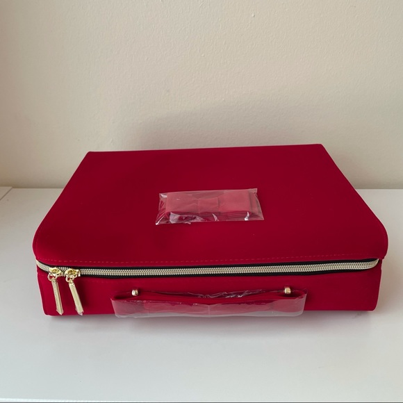 Estee Lauder Handbags - Estée Lauder cosmetic bag/ case